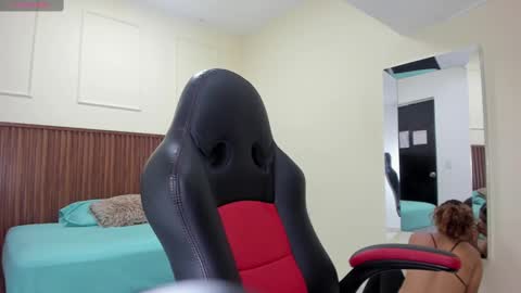 Snapshot of melinamartins chatting on October 2025 07:12:02 PM M E L I N A online show from October 2025 07:12:02 PM