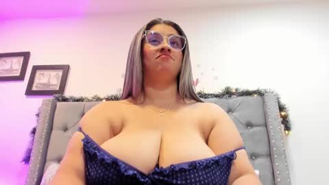 Melinda online show from December 2024 07:39:02 PM