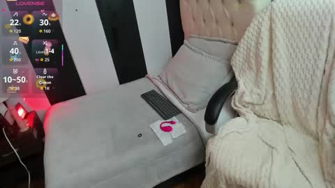 melisa_ss5 online show from October 2025 01:41:02 PM