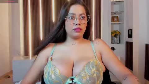 Snapshot of melisasotoo chatting on November 2025 08:42:01 PM Melissa Everyday From 1430 to 2130 Col Time online show from November 2025 08:42:01 PM