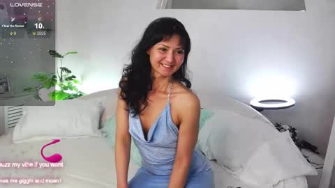 Snapshot of melissa_fane chatting on December 2024 04:06:01 PM Hot Milf Melissa ONLINE Mon Tue Wed Fr Sun - 9pm - 6amUTC3 online show from December 2024 04:06:01 PM