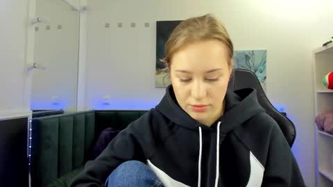 melissa_new22 online show from November 2025 12:02:01 AM