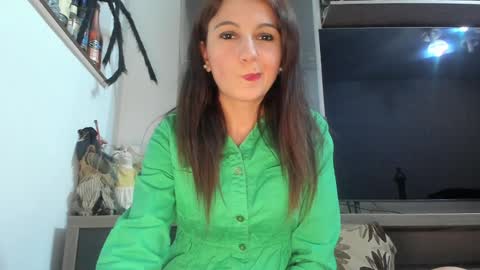 Snapshot of mellbell_ chatting on March 2025 08:31:01 PM MellyMell online show from March 2025 08:31:01 PM