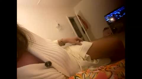 Snapshot of melli23 chatting on December 2024 02:23:02 AM Melli online show from December 2024 02:23:02 AM