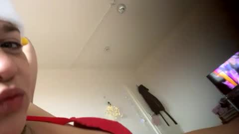 Snapshot of melli23 chatting on December 2024 01:32:02 PM Melli online show from December 2024 01:32:02 PM