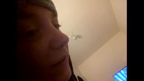 Snapshot of melli23 chatting on December 2024 12:52:01 AM Melli online show from December 2024 12:52:01 AM