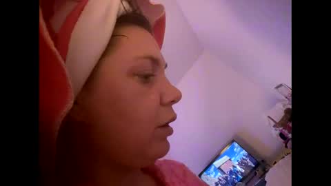 Snapshot of melli23 chatting on January 2025 09:41:02 PM Melli online show from January 2025 09:41:02 PM