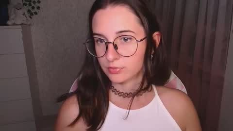 Snapshot of mellonmayre chatting on September 2025 07:30:01 PM mellonmayre online show from September 2025 07:30:01 PM