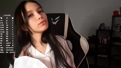 Snapshot of mellowpearl chatting on November 2025 07:15:01 PM EVA online show from November 2025 07:15:01 PM