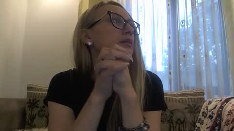 Melly online show from October 2025 06:32:02 AM