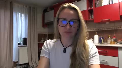 Melly online show from October 2025 07:07:02 AM