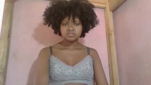 melodie7435 online show from September 2025 07:12:01 AM