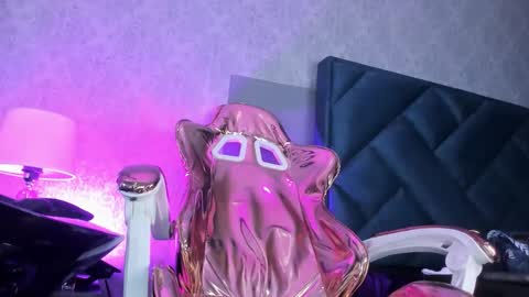 melody_hanks online show from November 2025 07:47:01 PM