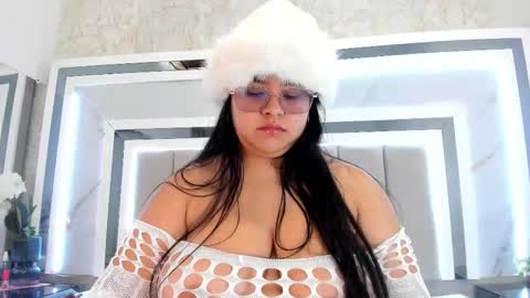 melodycharlotte online show from October 2025 01:12:02 PM