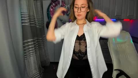 Kaylie online show from February 2025 04:06:01 AM