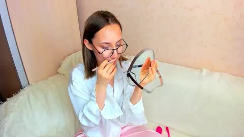 Snapshot of melodyoflovee chatting on October 2025 05:02:02 AM Kaylie online show from October 2025 05:02:02 AM