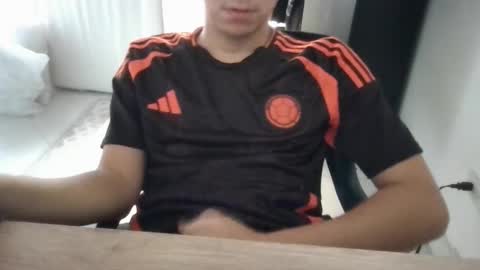 Snapshot of mencol396947 chatting on December 2024 07:39:02 PM JoeC online show from December 2024 07:39:02 PM