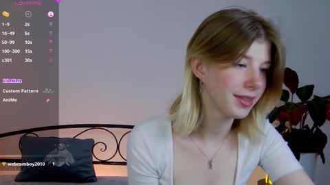 Bella online show from September 2025 01:01:01 PM