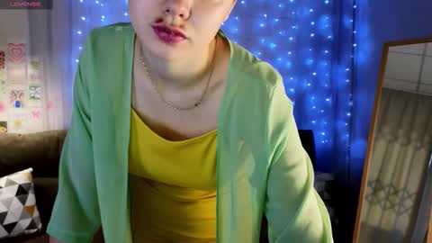 meow_mellie online show from September 2025 02:33:02 AM