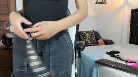 Valentina  online show from February 2025 08:10:01 PM