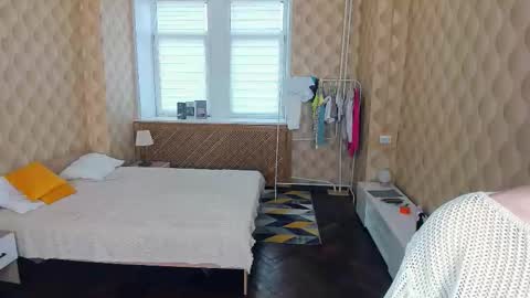 Snapshot of meoww_meows chatting on October 2025 09:15:01 AM Julie online show from October 2025 09:15:01 AM