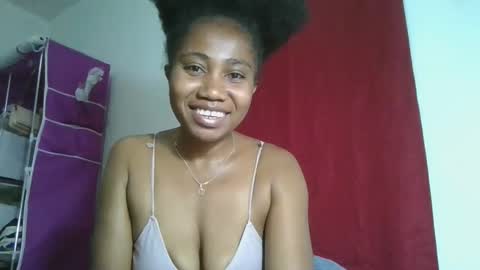 meraldaaaa online show from September 2025 09:48:01 PM