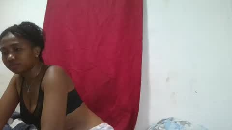 meraldaaaa online show from October 2025 06:03:01 PM