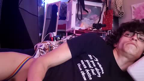 gurlnips online show from February 2025 11:55:01 AM