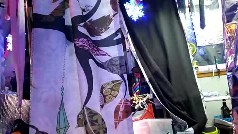 gurlnips online show from March 2025 09:58:02 AM