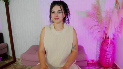 Snapshot of merida_bell18 chatting on September 2025 12:47:02 AM Merida Bell online show from September 2025 12:47:02 AM