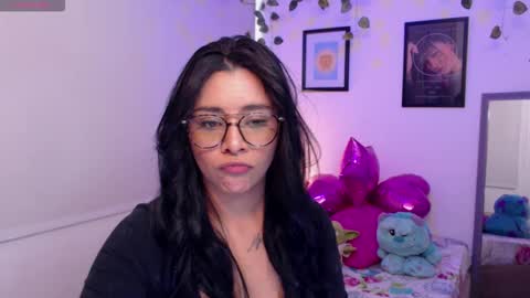 Snapshot of merilynwhithe_ chatting on October 2025 08:51:02 PM Merilyn online show from October 2025 08:51:02 PM