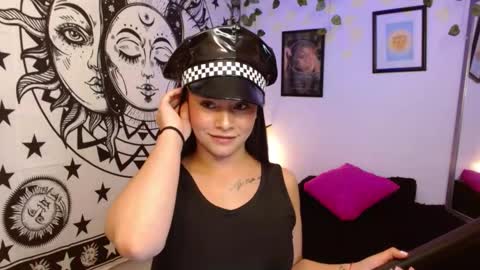 Snapshot of merilynwhithe_ chatting on October 2025 10:47:02 PM Merilyn online show from October 2025 10:47:02 PM