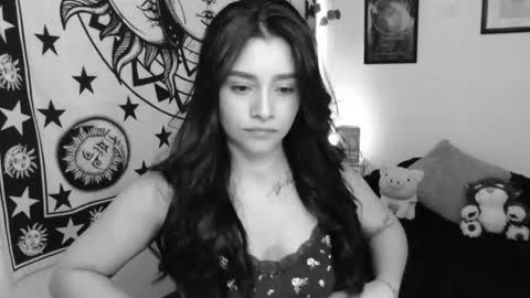 Snapshot of merilynwhithe_ chatting on October 2025 10:12:01 PM Merilyn online show from October 2025 10:12:01 PM