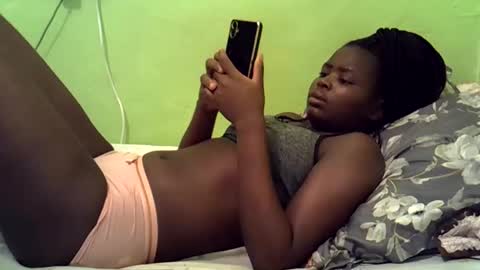 merlin_queen online show from February 2025 04:39:01 AM