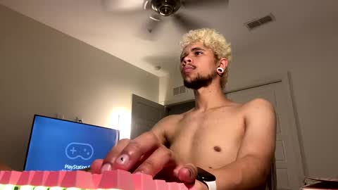 Snapshot of merlinharriss chatting on February 2025 04:35:01 AM Merlinz Magic online show from February 2025 04:35:01 AM