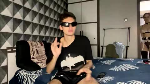 Johnny and Hailey online show from October 2025 05:33:02 PM