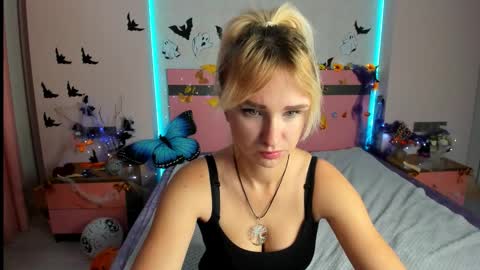 merymidnight online show from October 2025 06:21:01 AM