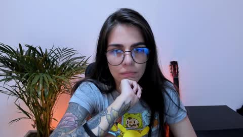 Snapshot of meurief chatting on December 2024 10:30:01 PM Meurif online show from December 2024 10:30:01 PM