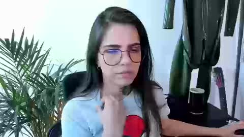 Snapshot of meurief chatting on September 2025 01:44:02 PM Meurif online show from September 2025 01:44:02 PM