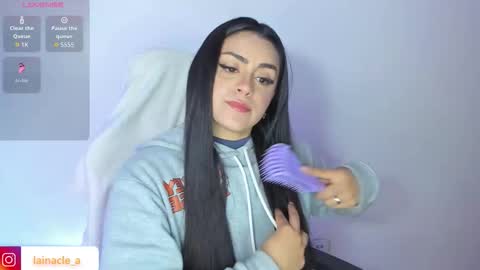 Snapshot of mexitalyguitarist chatting on November 2025 03:05:01 AM Booniee online show from November 2025 03:05:01 AM