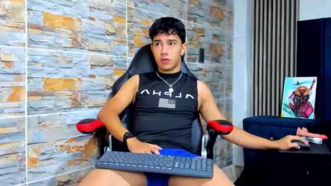 Snapshot of mexwilliams chatting on November 2025 12:39:02 PM mexwilliams online show from November 2025 12:39:02 PM