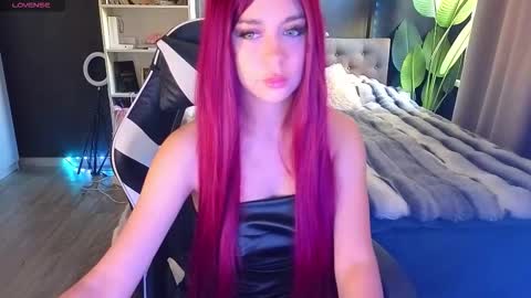 Snapshot of mezzalunaa chatting on November 2025 05:50:02 AM vollmond online show from November 2025 05:50:02 AM