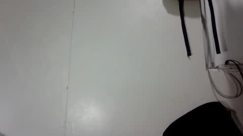 pretty online show from September 2025 03:03:02 PM
