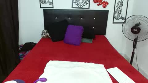 Snapshot of mhia1972 chatting on October 2025 03:33:02 PM mhia1972 online show from October 2025 03:33:02 PM