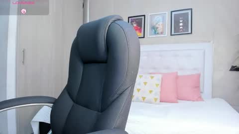 Mhonika online show from October 2025 12:35:01 PM