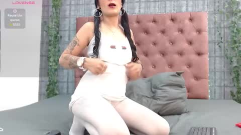 Mia online show from March 2025 03:28:02 AM