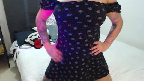 mia online show from October 2025 12:09:02 AM