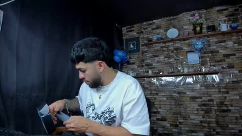 Snapshot of mia_and_vincentt chatting on September 2025 04:03:02 AM Mia and vincentt model indepent online show from September 2025 04:03:02 AM