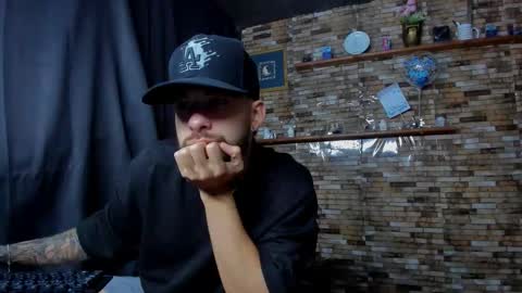 Snapshot of mia_and_vincentt chatting on October 2025 03:50:02 AM Mia and vincentt model indepent online show from October 2025 03:50:02 AM