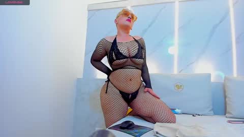 Mia  online show from January 2025 06:45:02 PM